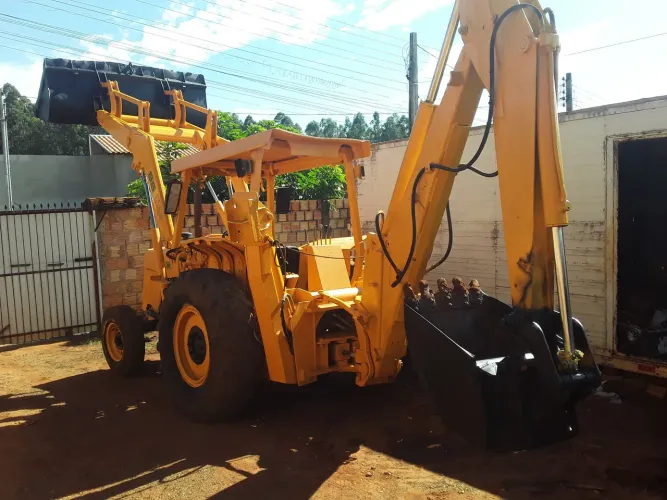 Retroescavadeira MF 86 hd
