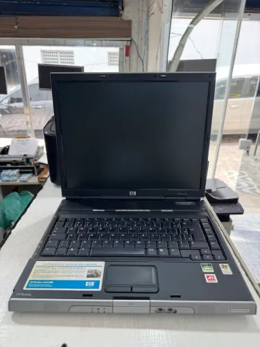 Notebook HP Pavilion ze 2000 tela ok carcaça ok não liga sem fonte.