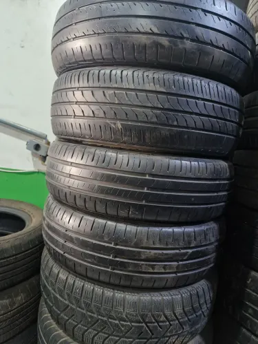 Pneus 175/65/15 Aleatórios