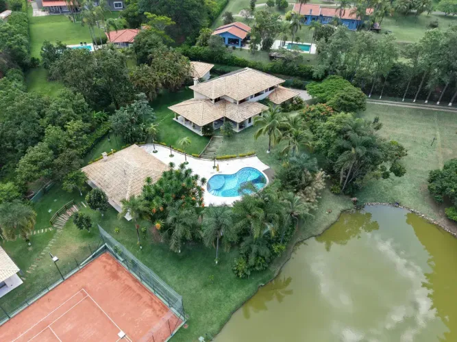 Mansão no Condomínio Fazenda Duas Marias | 11 mil m² de terreno, lago privativo e quadra d