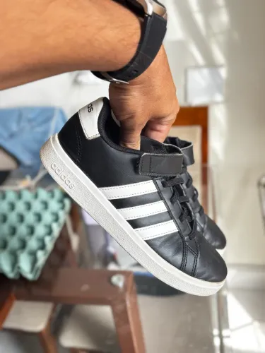 Tênis Adidas infantil TAM 33