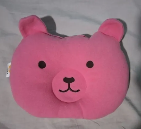 Travesseiro de bebê em formato de ursinho rosa