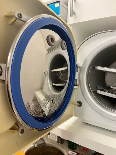 Cadeira Odontológica completa + Autoclave