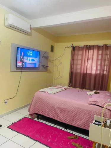 DUAS CASAS NO MESMO TERRENO À VENDA | R$ 390.000,00