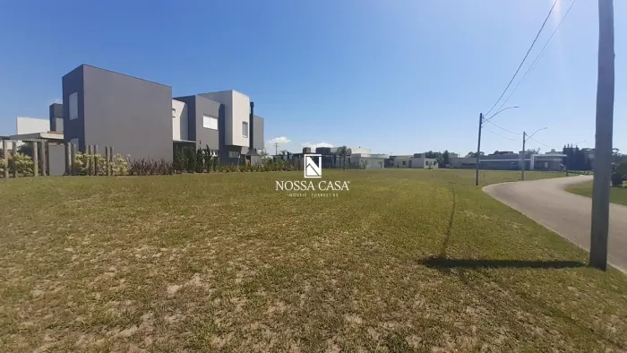 Terreno a venda no condomínio Ocean Side em Torres/RS.