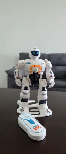 Robô Zig infantil semi novo