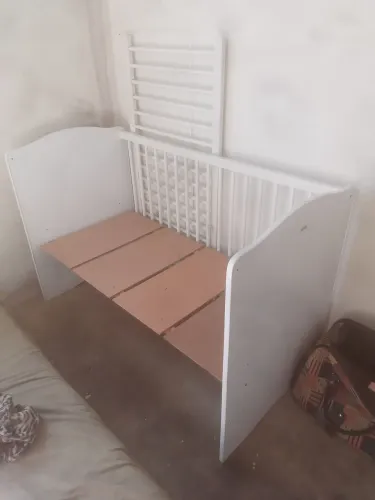 Vende-se Berço 