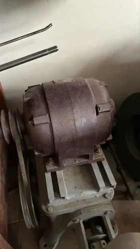 Motor trifásico