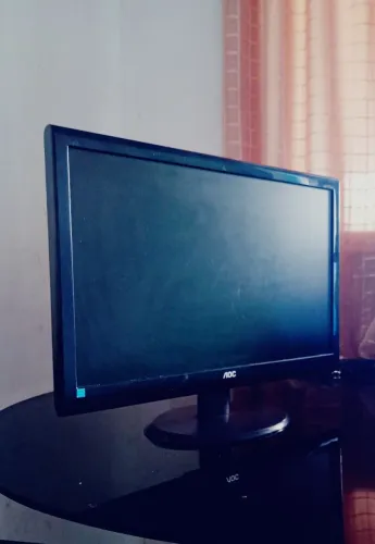 Monitor AOC 24 polegadas ( Dvi e Vga )