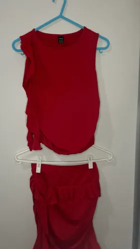 Conjunto Saia e Blusa da Shein - Tam PP