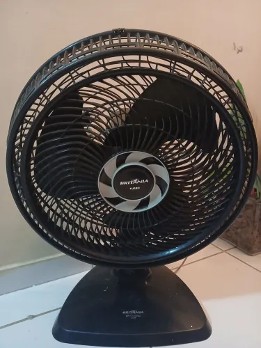 Vendo Ventilador Britania Turbo novo