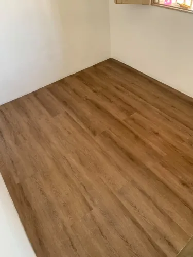 INSTALAÇÃO DE PISO VINÍLICO - SÃO LUÍS/MA