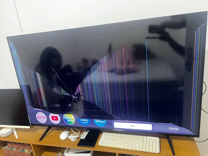 TV TCL 55 polegadas 1 ano de uso com o áudio bom para retirada de peças 