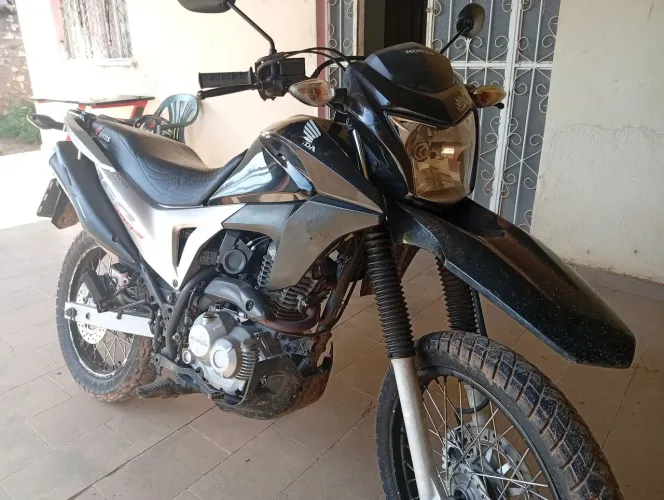 BROS 2015 preta 