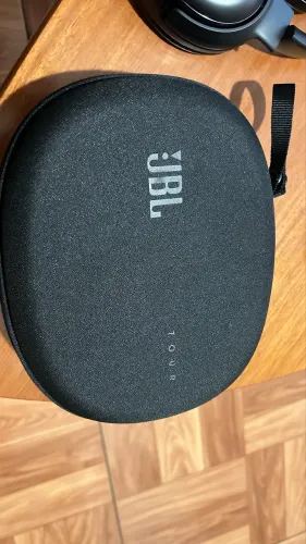 Fone JBL Tour One M2 