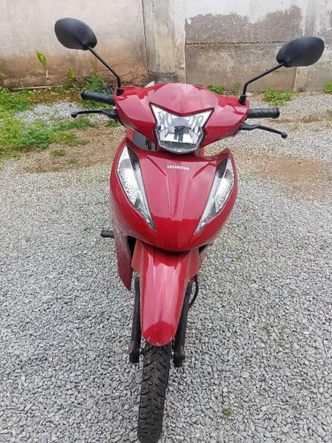Biz novinha com 1200km
