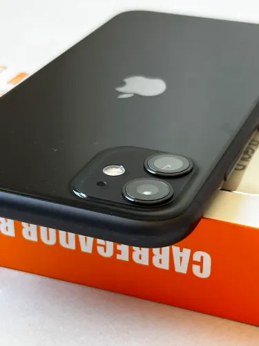 iPhone 11 - 64gb - Preto
