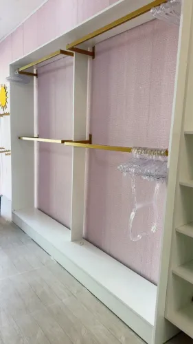 Móvel organizador de arara