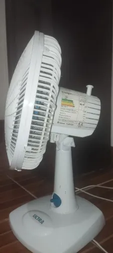 Ventilador em ótimo estado de mesa