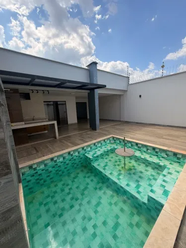 ALUGA-SE casa de Alto padrão Paraíso 