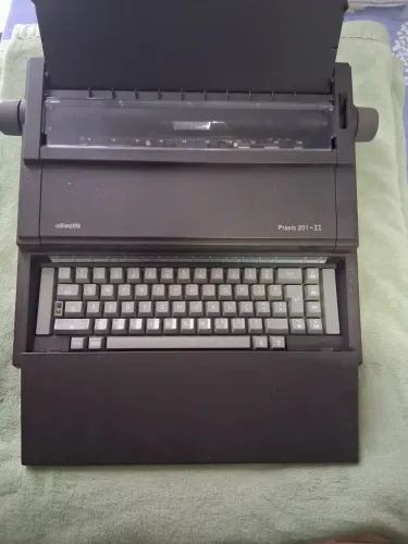 Máquina Elétrica de escrever