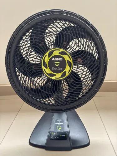 Ventilador Arno VF6M Silence Force Touch Control 40cm Controle Remoto Painel Touch
