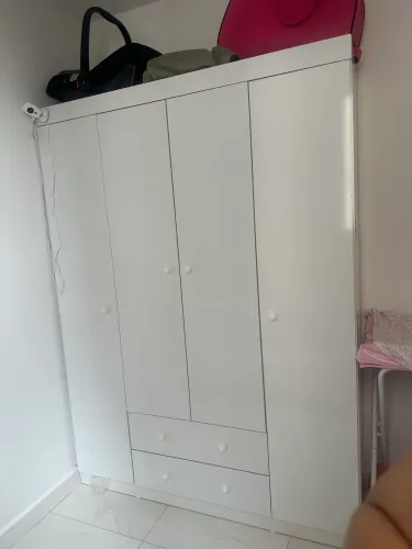 Guarda-roupa infantil