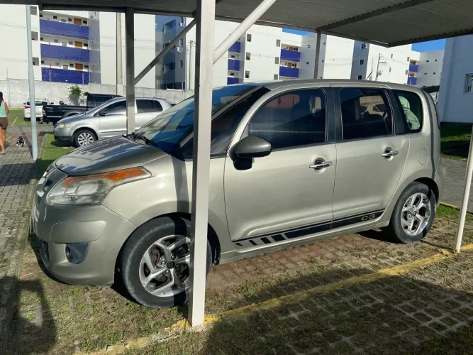 Citroen C3 Picasso GLX 1.5 Flex 8V 5P Mec. 2013