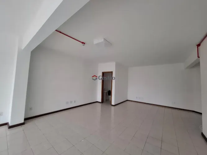 Sala comercial no Centro de Canoas REF: C2109