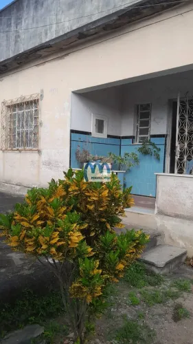 ÓTIMA CASA PARA FINS COMERCIAIS OU RESIDENCIAL COM EXCELENTE LOCALIZAÇÃO