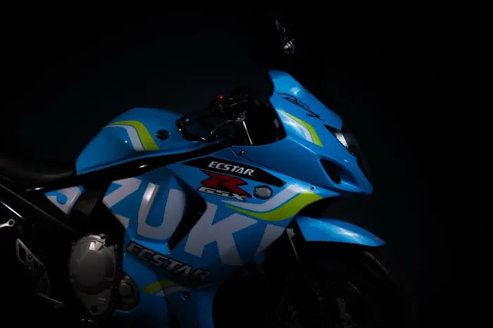 Suzuki GSX650f modelo personalizado R
