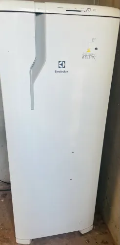 Vendo freezer - ótimo estado - trocar motor