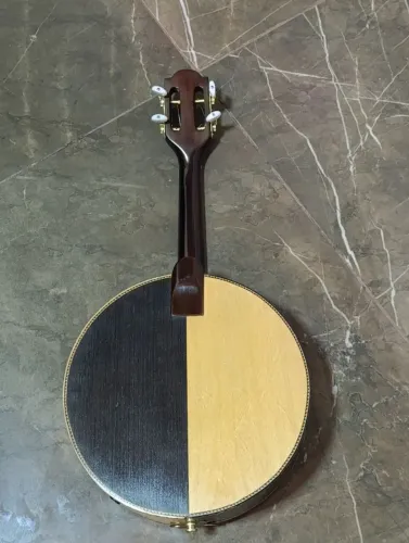 Banjo meio a meio