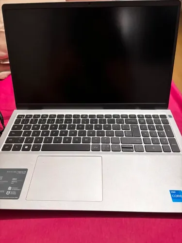 Notebook Dell Inspiron 15 3511 i5 11ª Geração 8GB RAM SSD 256GB