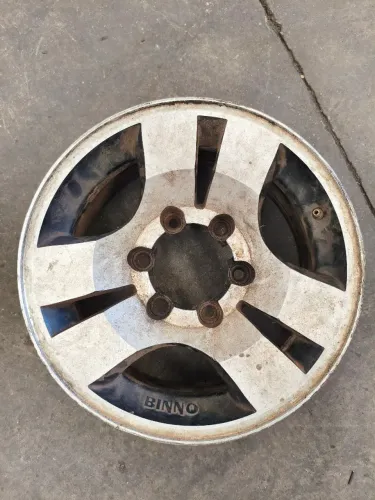 RODAS BINNO ARO 15 6 FUROS - NAO É RÉPLICA 