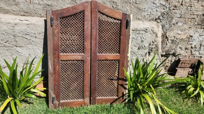 PORTA ANTIGUIDADE MADEIRA MACIÇA