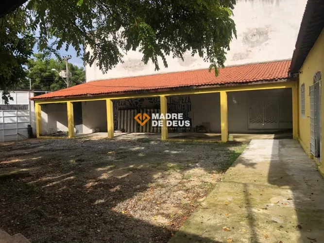 Excelente Casa á Venda