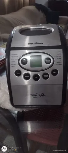 Vendo maquina de fazer pão funcionando perfeitamente 