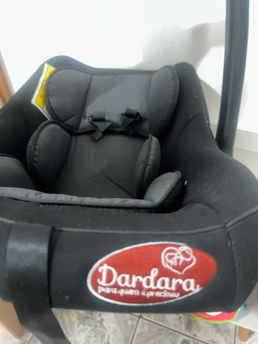 Vendo Bebê Conforto Preto - Pouco Uso e Muito Conservado