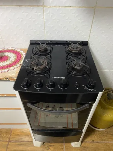 FOGÃO CONTINENTAL 4 BOCAS COM FORNO - PRA VENDER LOGO!