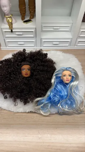CABEÇAS Barbie Defa Lucy e Dayna - ler anúncio