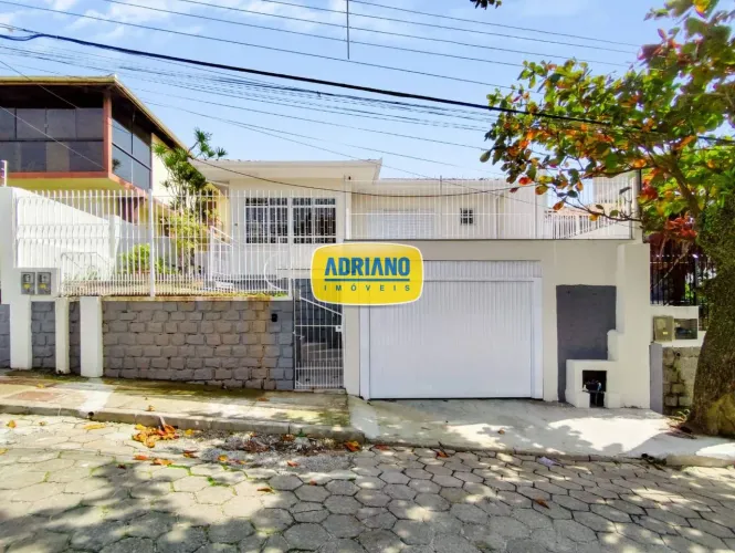 Casa com 5 dormitórios para alugar, 220 m² por R$ 7.500,00/mês - Bom Abrigo - Florianópoli
