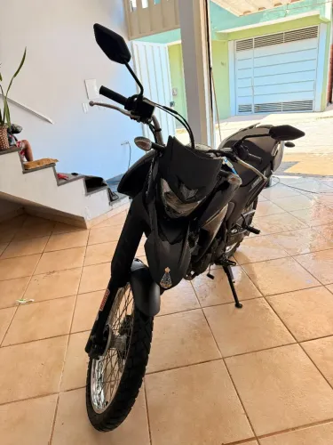 Vendo XTZ Lander 250 nova