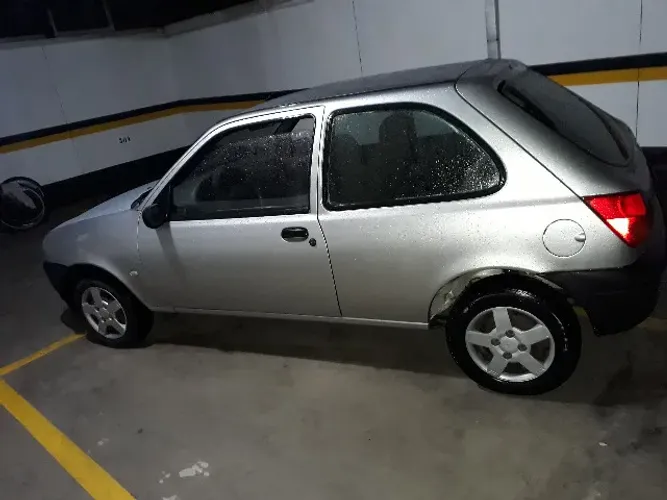 Ford Fiesta GL 1.0 3P 2001