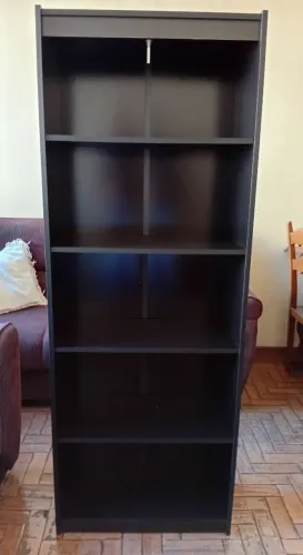 Estante da Tok&Stok, preta