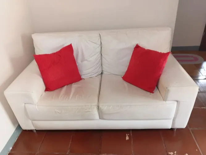 Sofá de couro  branco 