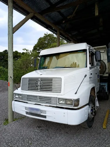 Caminhão MB1935 e Caçamba Guerra
