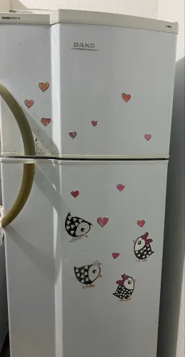Vendo geladeira Dako usada