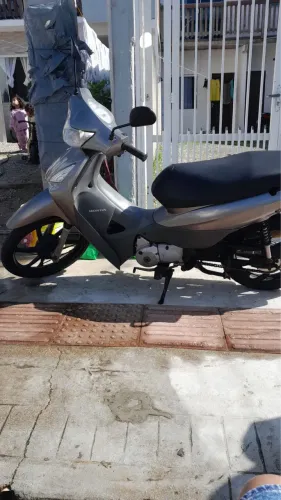 Biz 125es