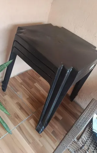 Mesas e cadeiras